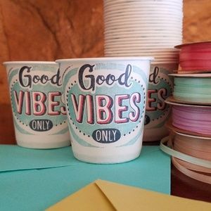💐4/$16💐 Good Vibes Only Cups (25 ct)